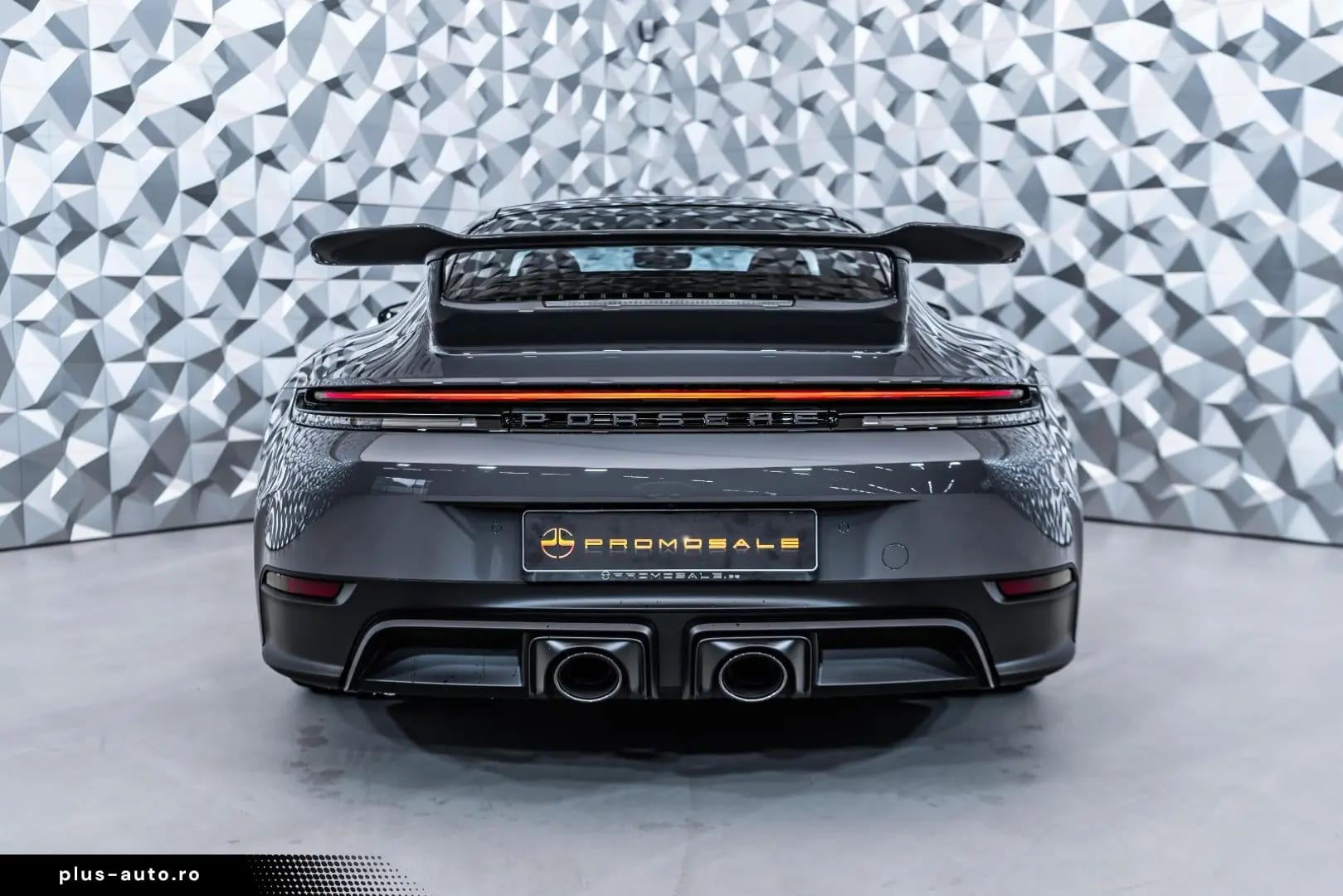 Porsche 911 Carrera 4 GTS Aerokit Lift — fotografia 5
