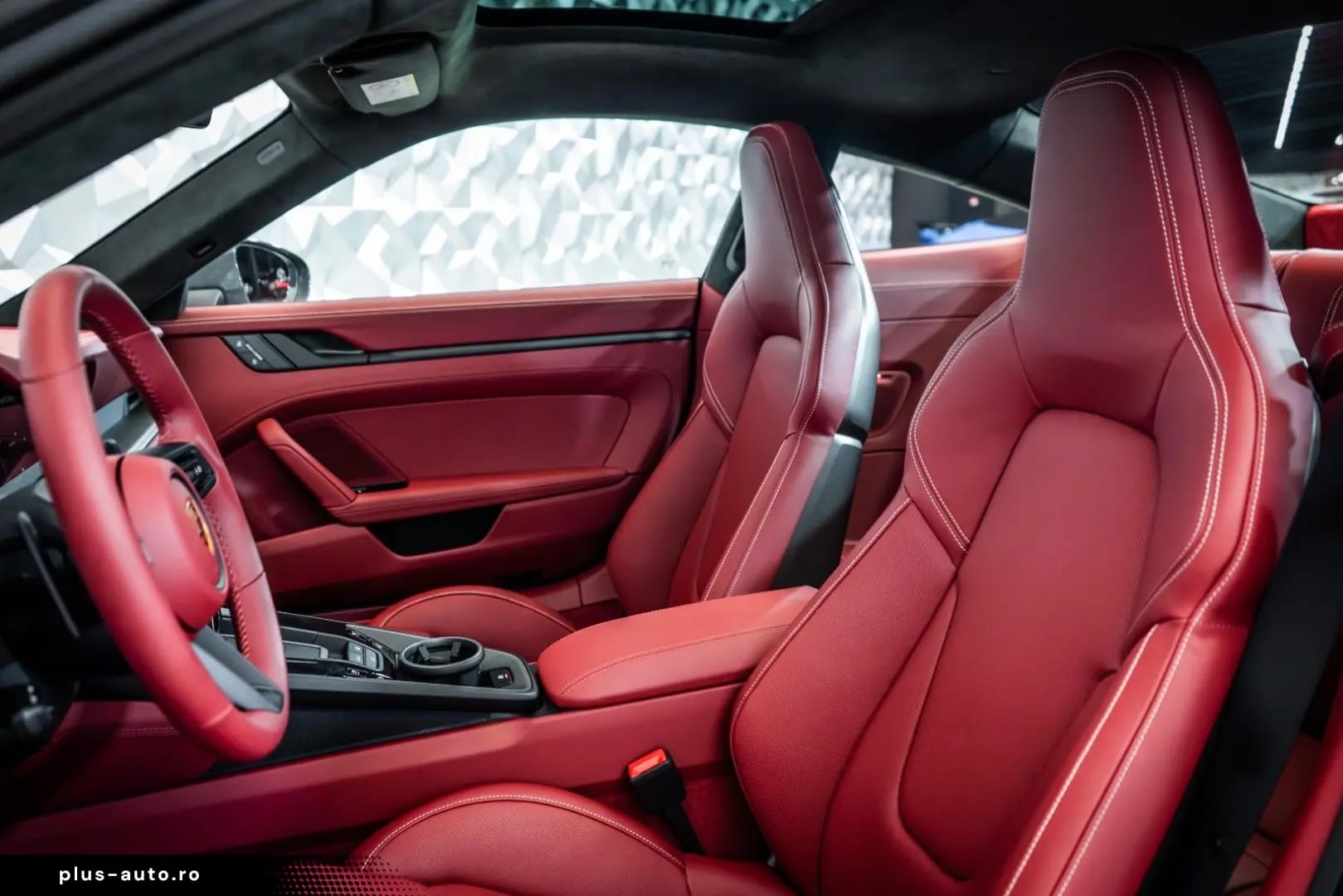Porsche 911 Carrera 4 GTS Aerokit Lift — fotografia 10