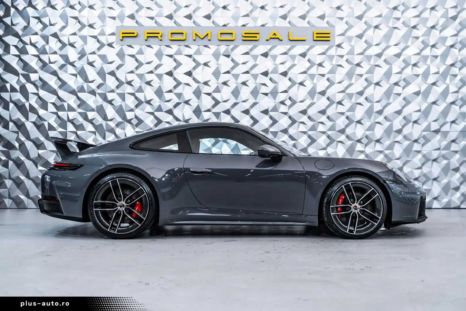 Porsche 911 Carrera 4 GTS Aerokit Lift — fotografia 6