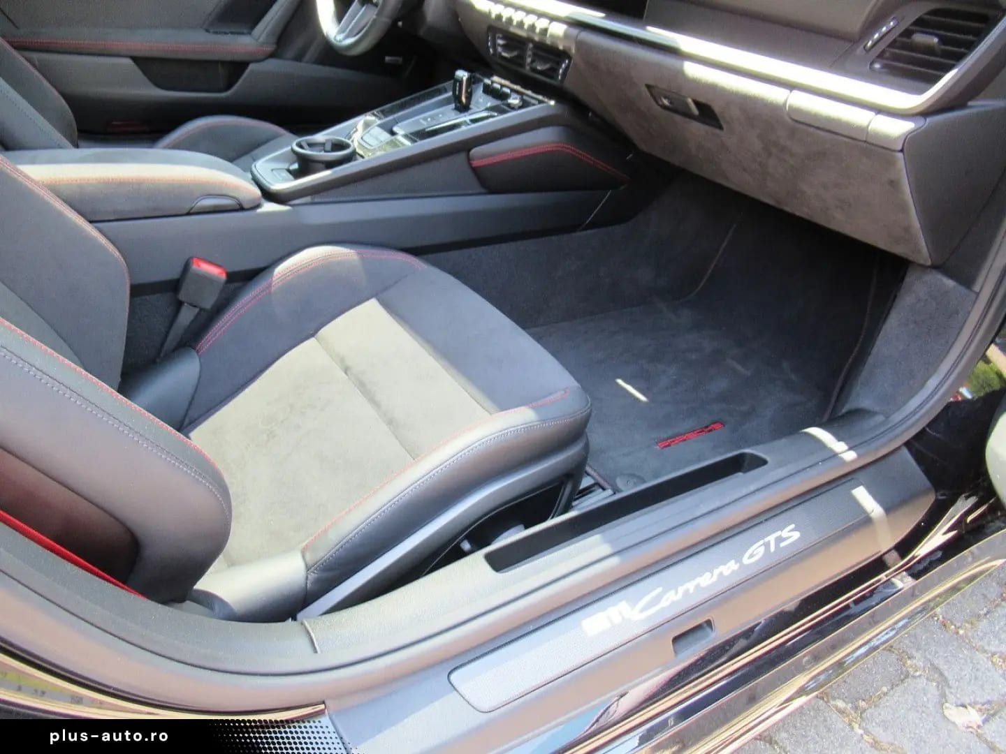Porsche 992.2 GTS coupe aerokit — fotografia 12