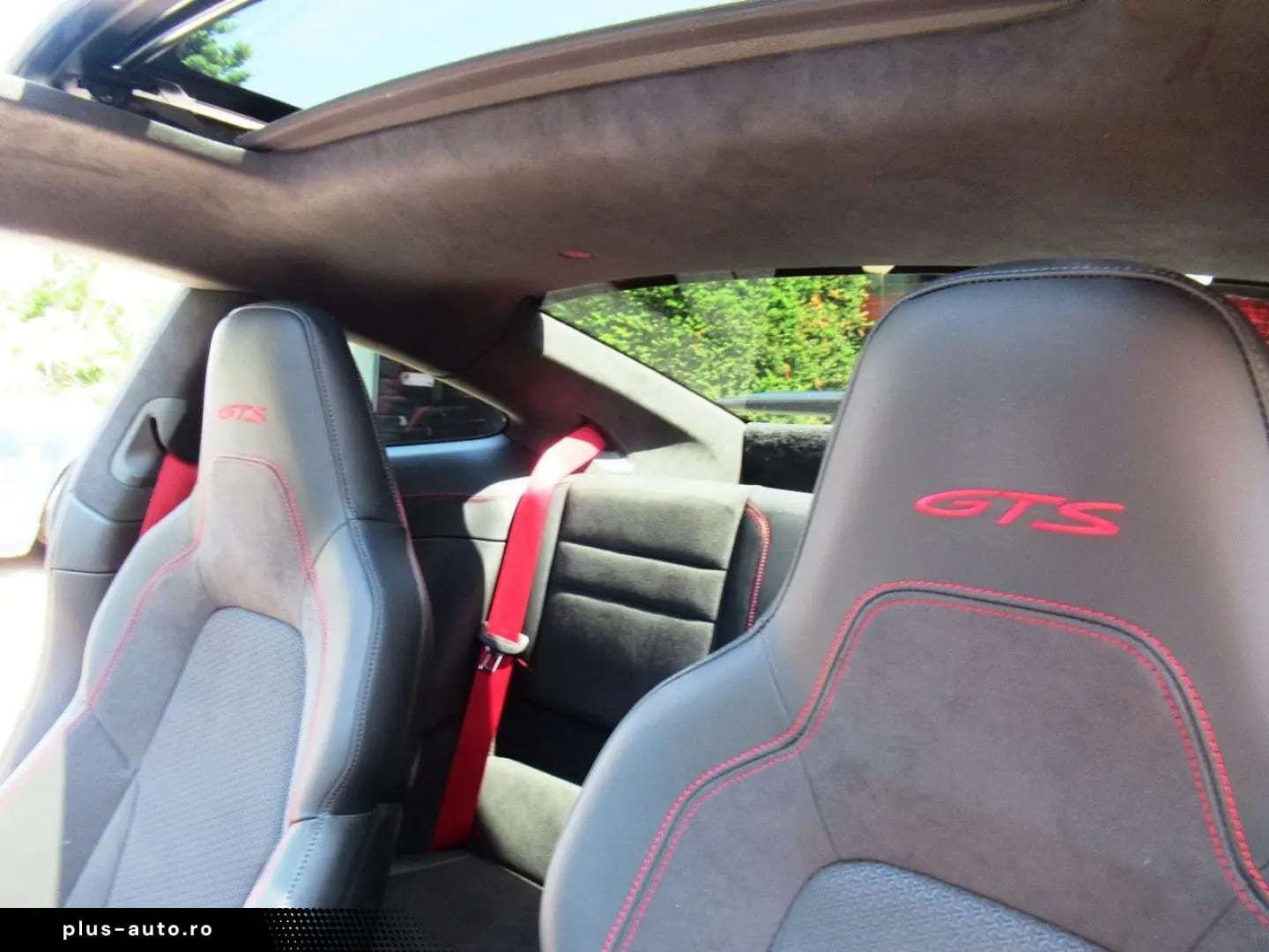 Porsche 992.2 GTS coupe aerokit — fotografia 9