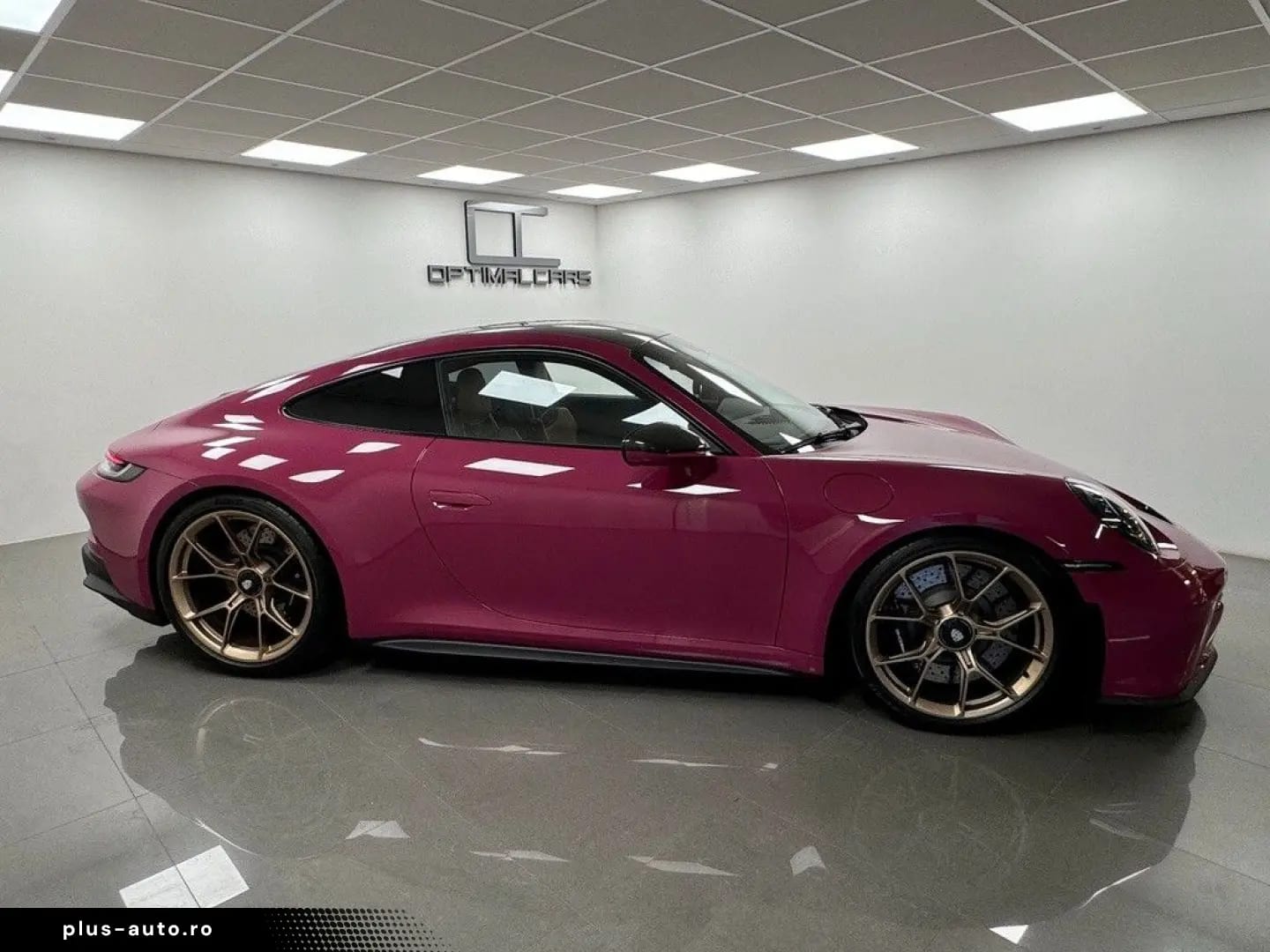 Porsche 992 GT3 Touring RUBY · STAR Carbon NP 179.992€ — fotografia 7
