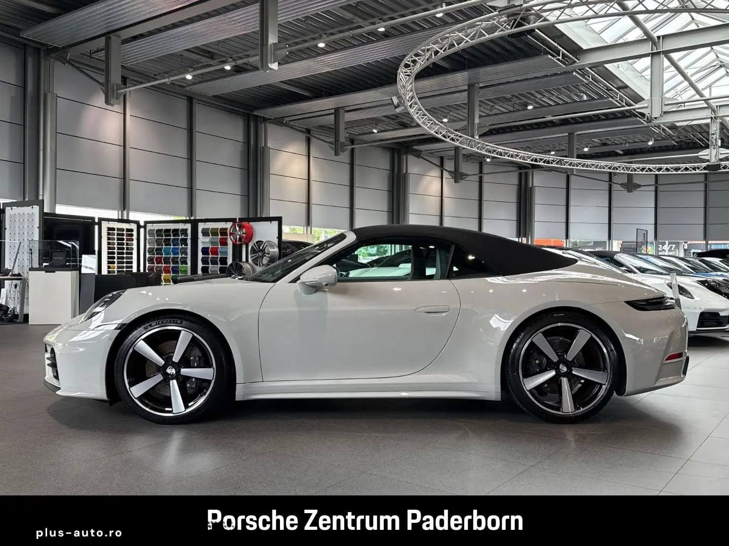 Porsche 992 911 Carrera Cabrio Sportabgas Surround View — fotografia 3
