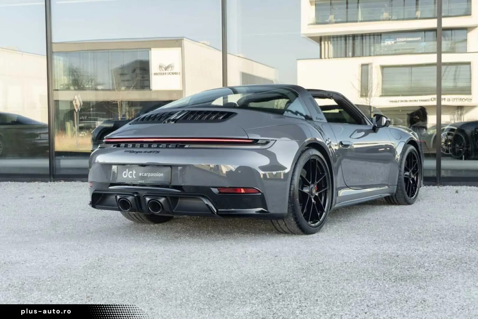 Porsche 992 Targa 4 GTS 18Way SportDesign Leather Chalk — fotografia 4