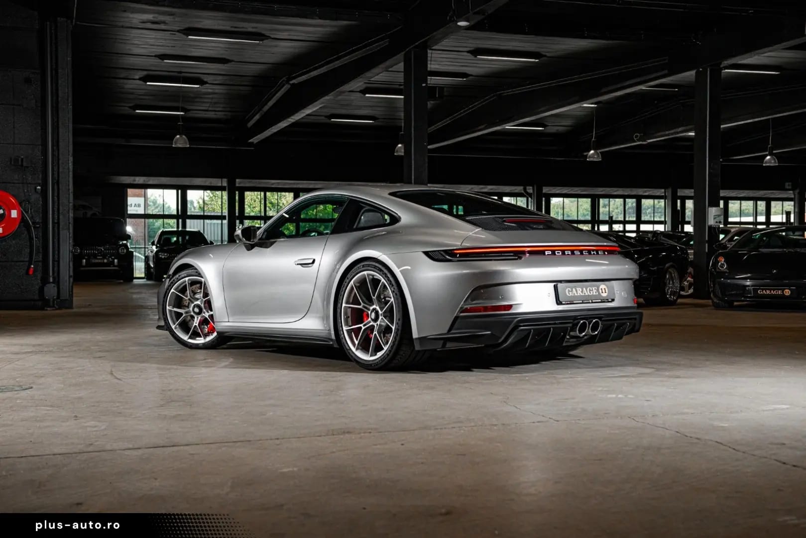 Porsche 992 GT3 Touring 1520km Houndstooth VAT — fotografia 4