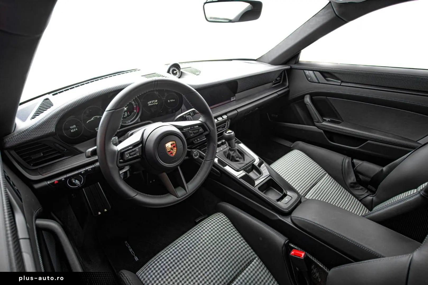 Porsche 992 GT3 Touring 1520km Houndstooth VAT — fotografia 10