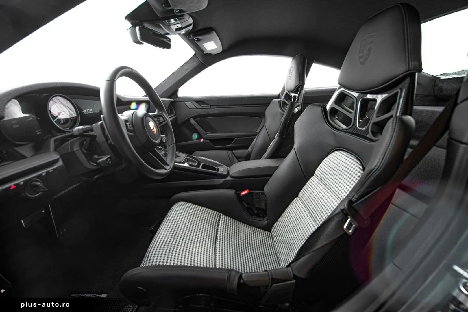 Porsche 992 GT3 Touring 1520km Houndstooth VAT — fotografia 11