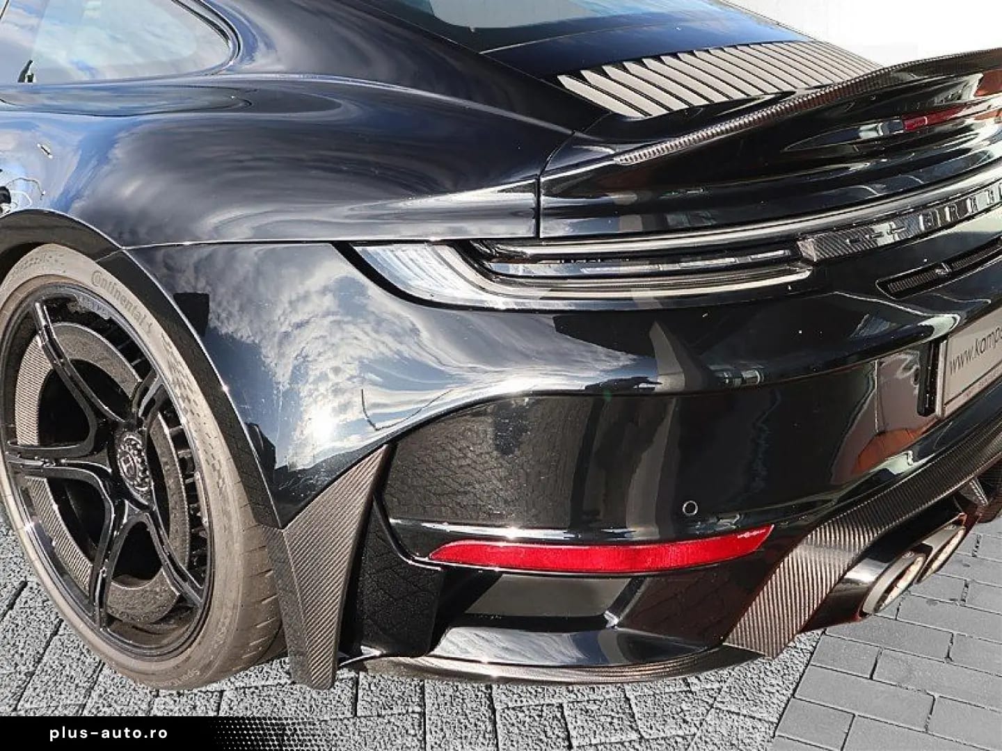 Porsche 911 Turbo S BRABUS ROCKET 900R 1 of 25 — fotografia 12