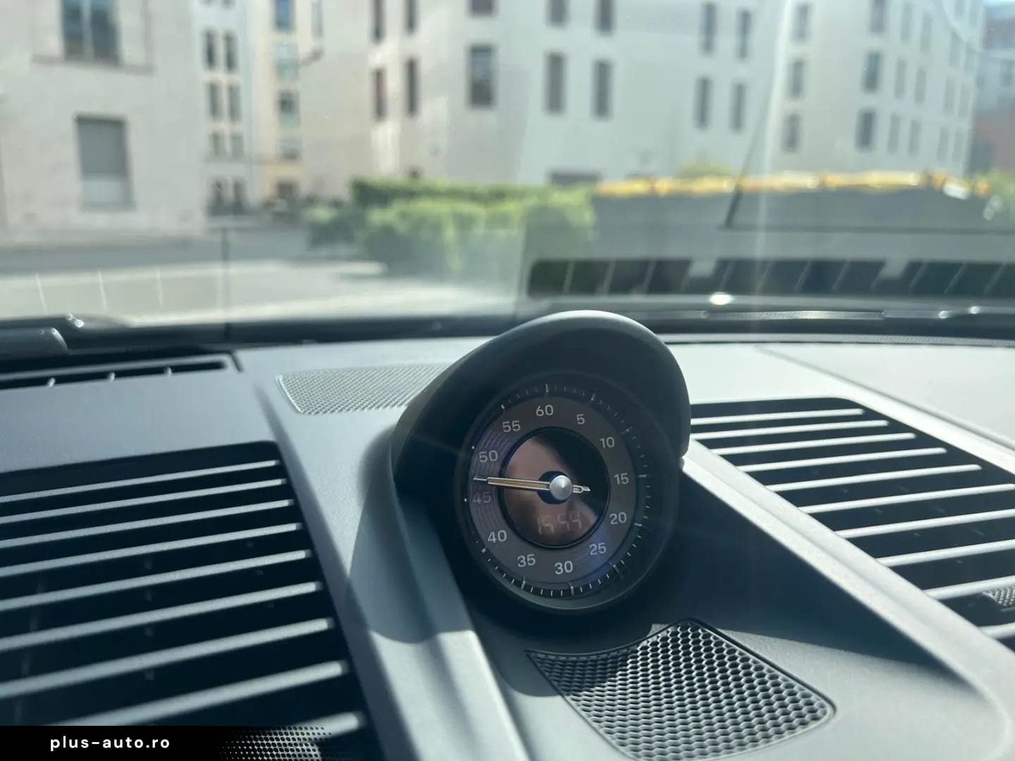 Porsche 992 GT3 Touring LIFT adap. Sportsitze BOSE — fotografia 11