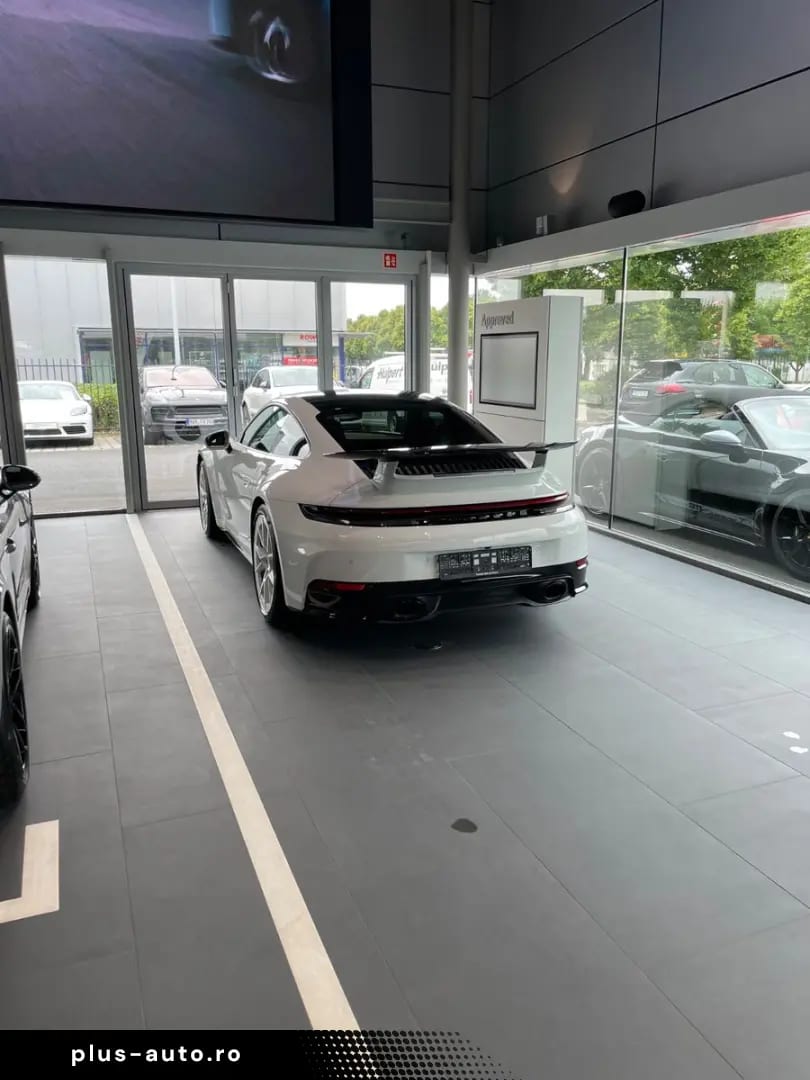 Porsche 992 Carrera Coupé 394PS Aeropaket Sport Chrono — fotografia 3