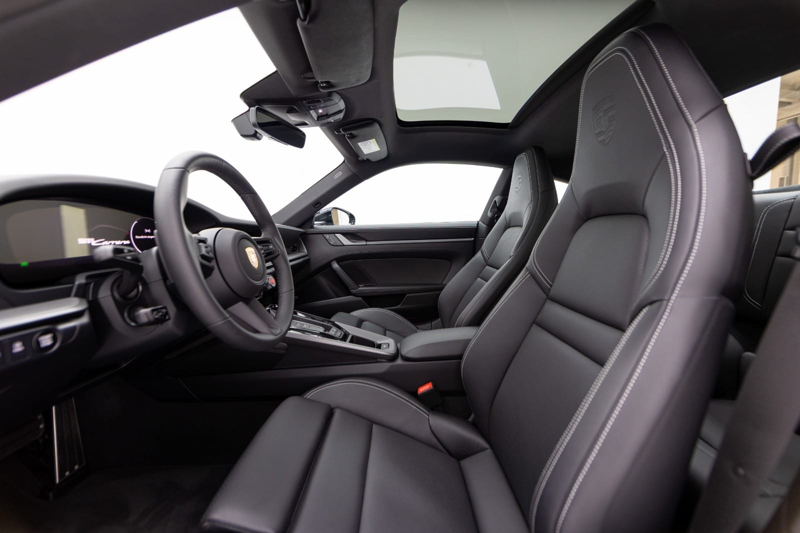 Porsche 911 Carrera 992.2 negru Jet — fotografia 14