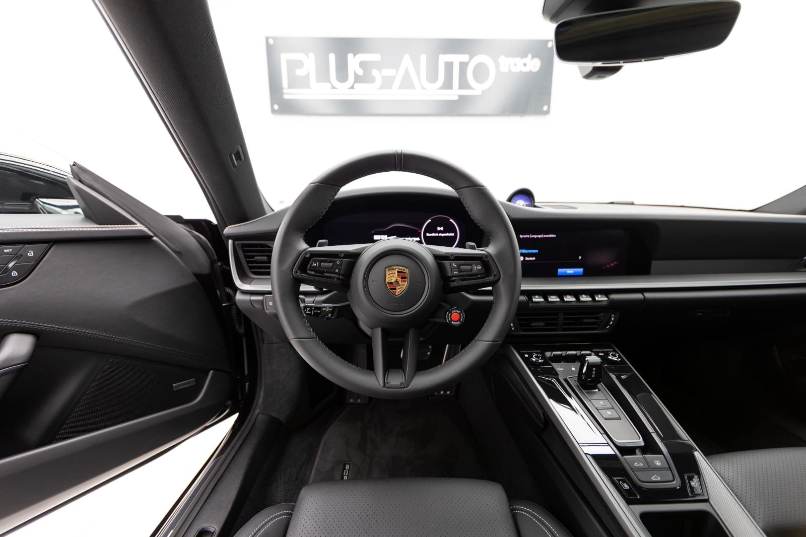 Porsche 911 Carrera 992.2 negru Jet — fotografia 13