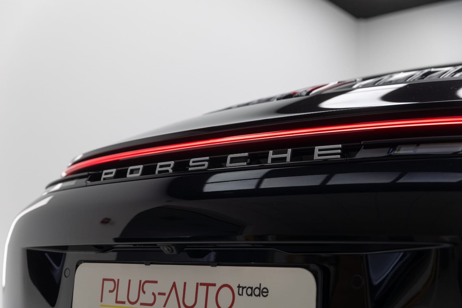 Porsche 911 Carrera 992.2 negru Jet — fotografia 8
