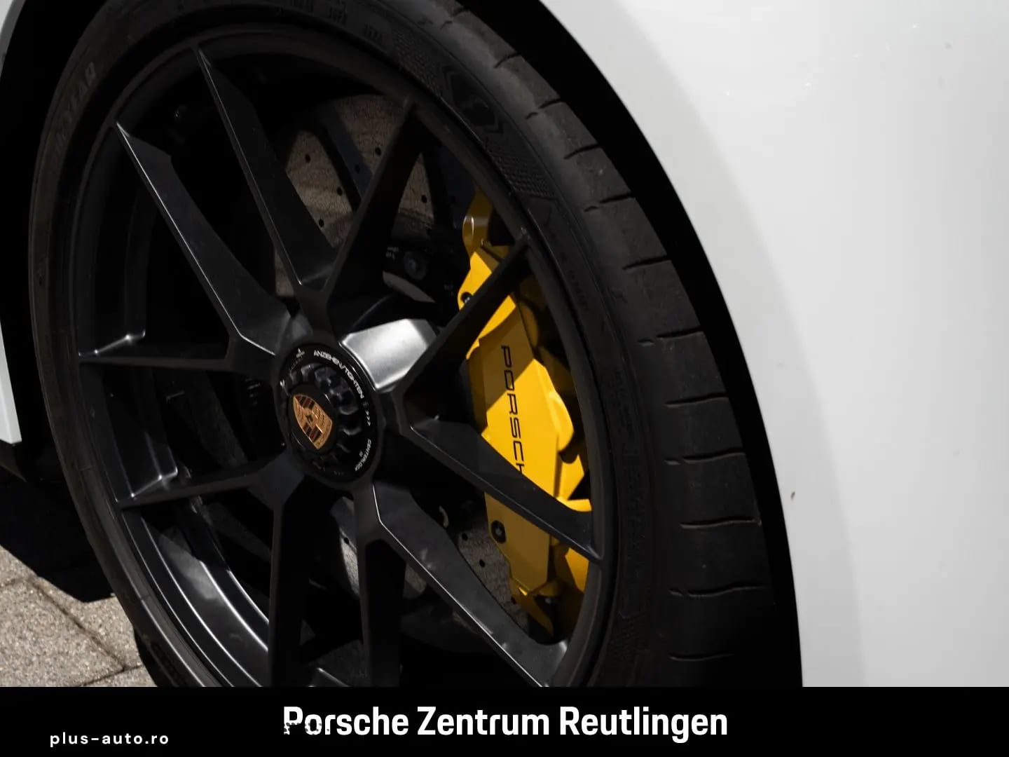 Porsche 992 911 Carrera 4 GTS PCCB Liftsystem · VA BOSE — fotografia 11